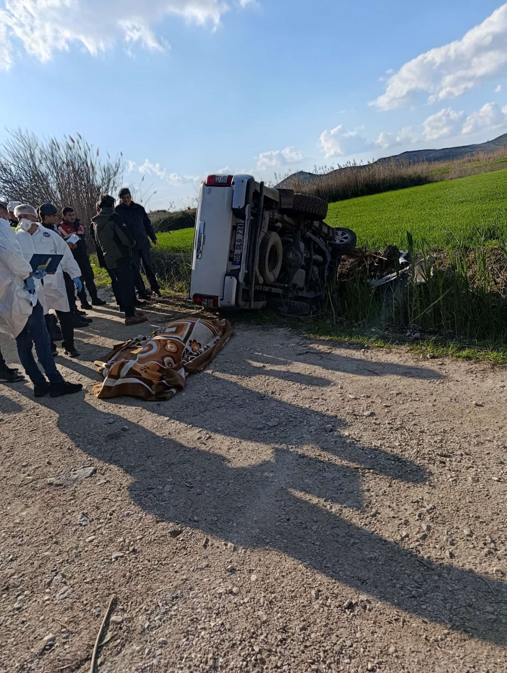 Yaşlı adam tarla komşusunu ezerek öldürdü