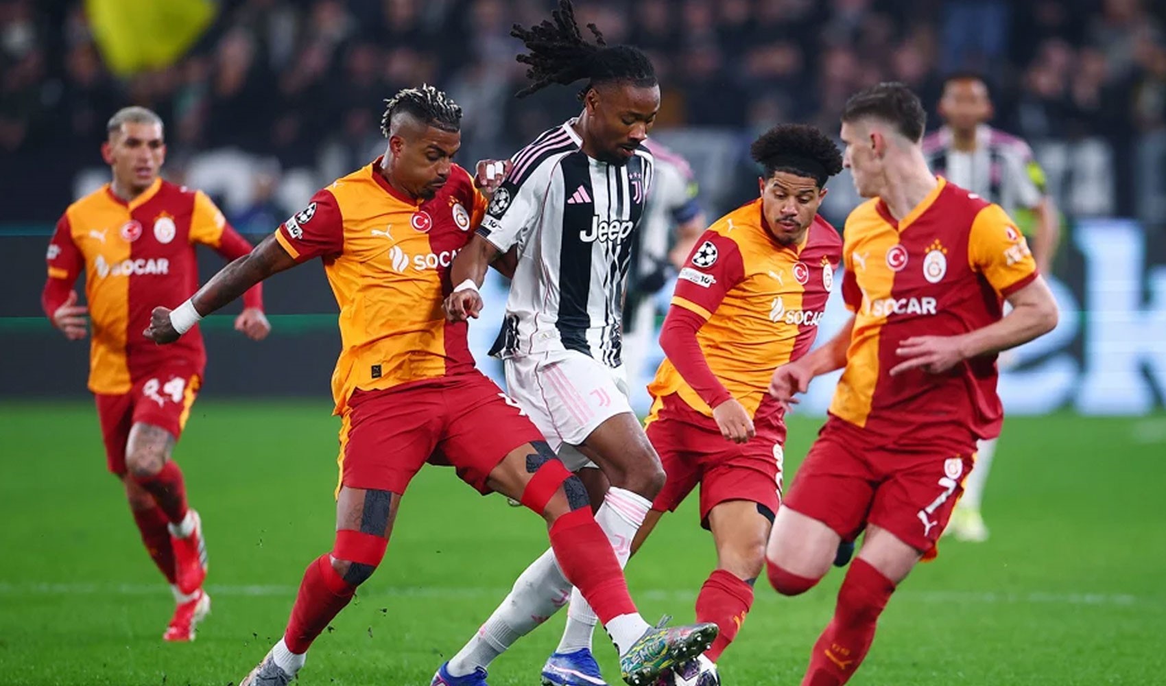 Juventus'u eleyen Galatasaray kasayı doldurdu!