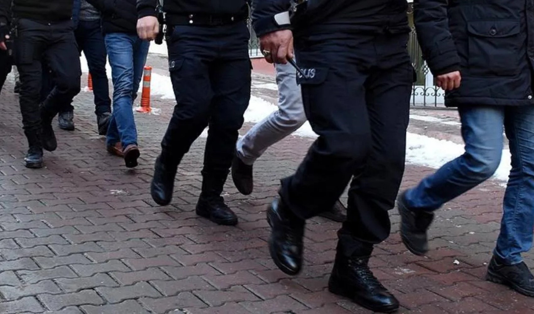 İstanbul’da yasadışı bahis ve POS tefecilerine operasyon! Çok sayıda şirkete el konuldu