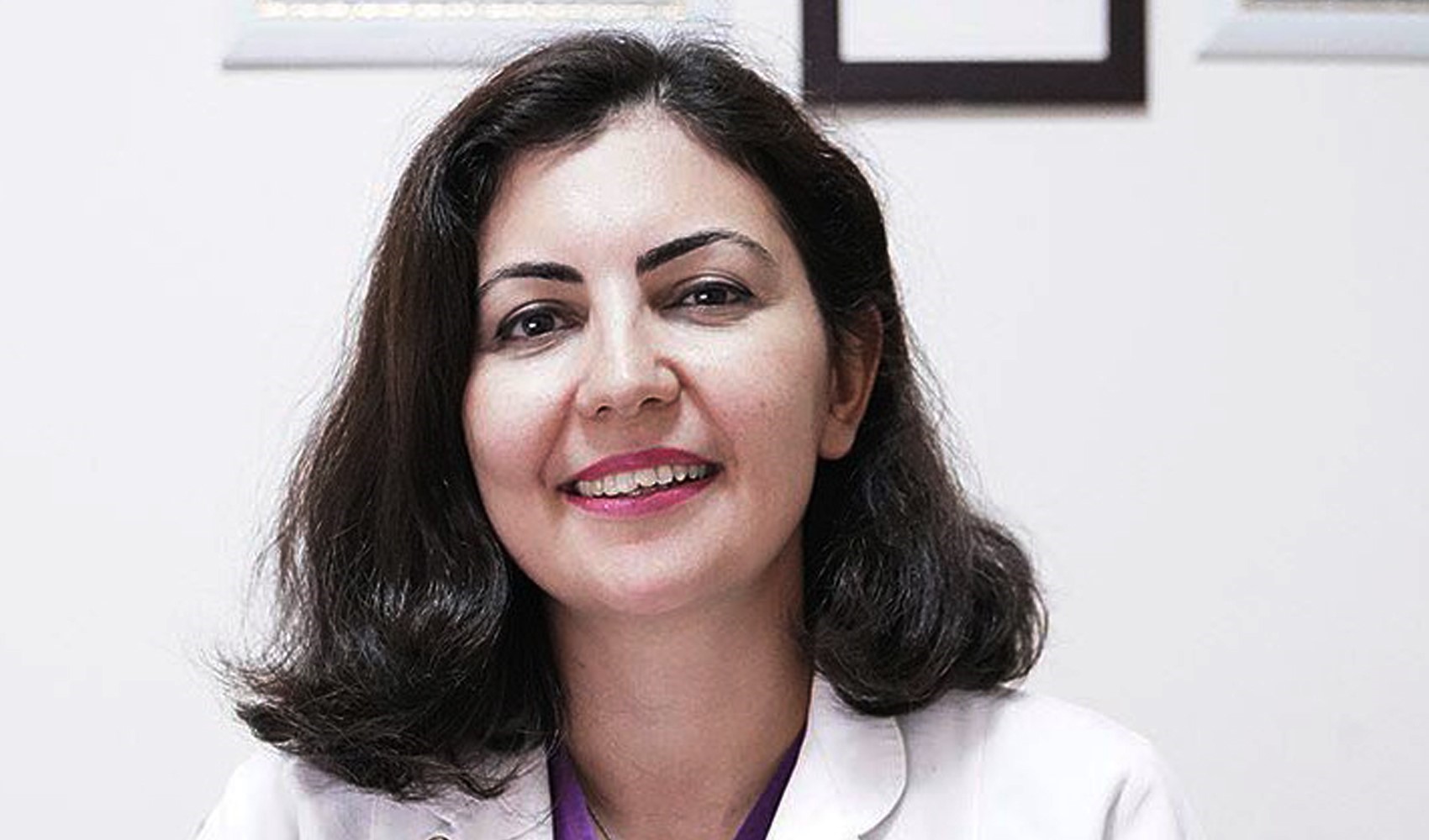 Kas gevşetici yerine başka ilaç verilen doktorun kalbi durdu: Yaşam savaşı veriyor