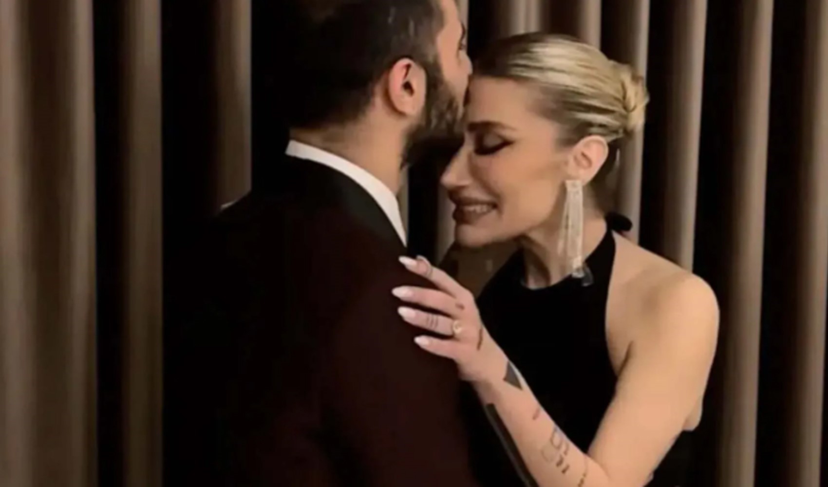 İrem Derici nişanlandı