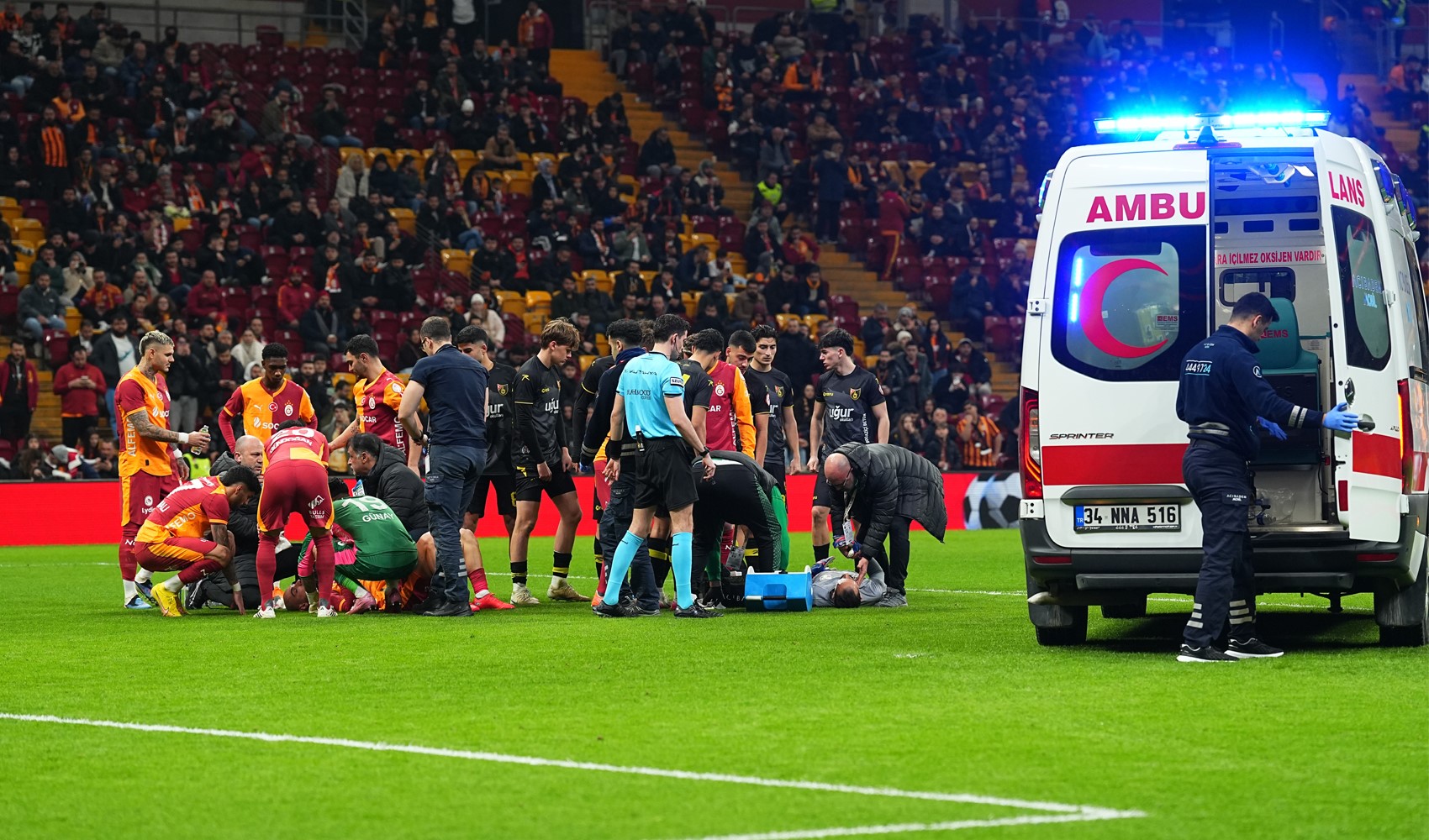 Ahmed Kutucu ile İsa Doğan kafa kafaya çarpıştı