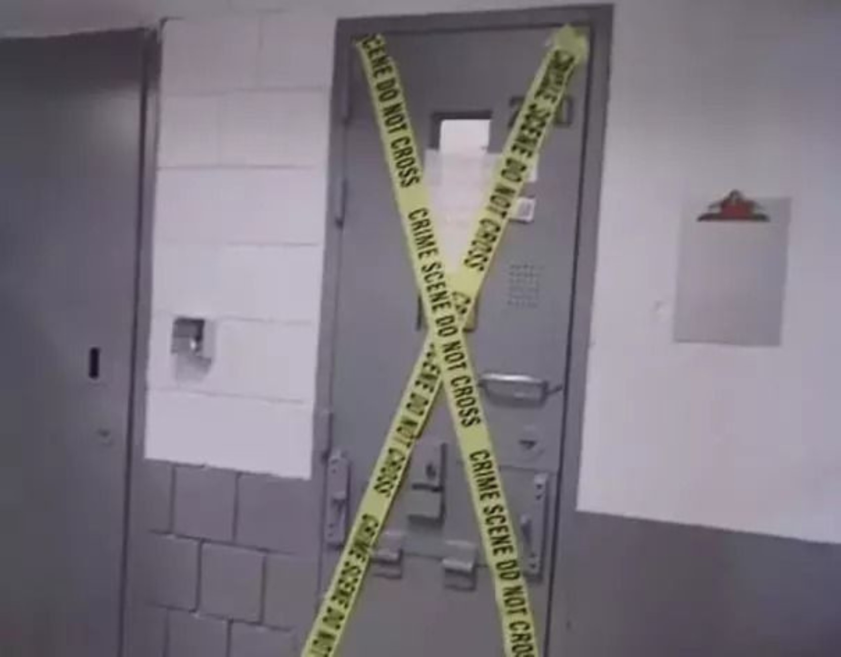 Epstein'in öldüğü geceye dair şüpheler arttı: Yeni güvenlik görüntülerinde 'turuncu elbise' detayı