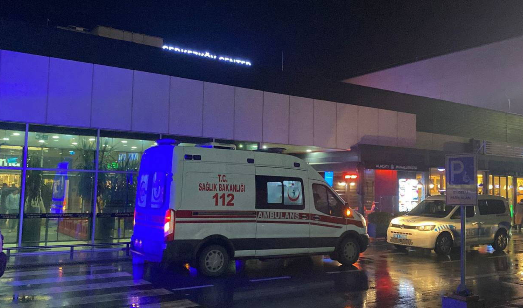 Çerkezköy'de AVM güvenlik personeli yemekten sonra hastaneye kaldırıldı