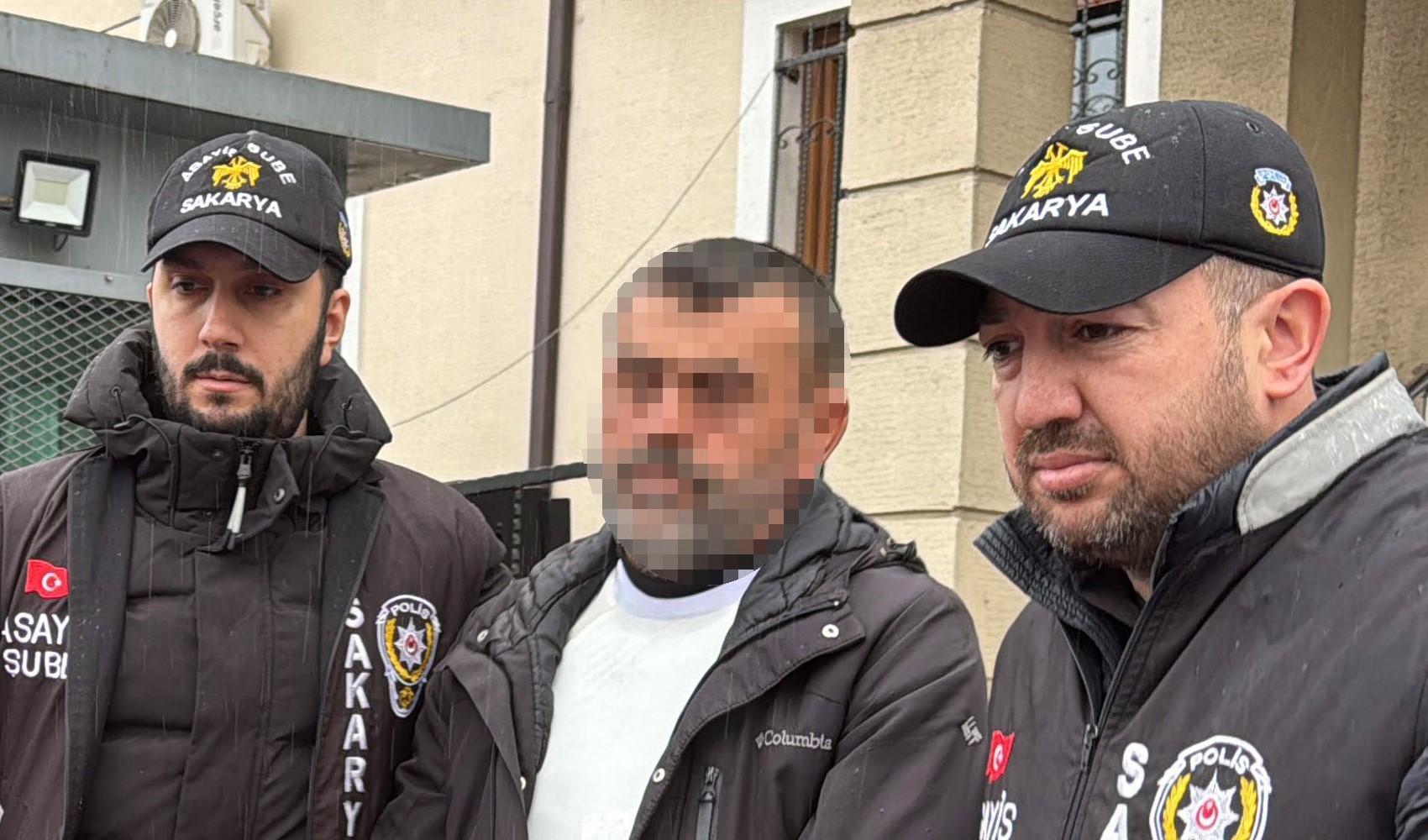 Eşini ve MHP ilçe başkanını öldüren emekli polis tutuklandı