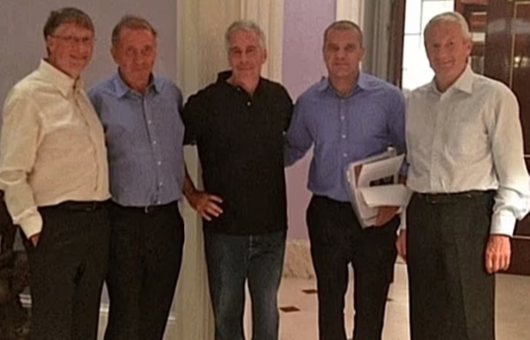 Epstein’in 100 milyon dolarlık servetinin ardındaki sır çözüldü: Vasiyeti ortaya çıktı