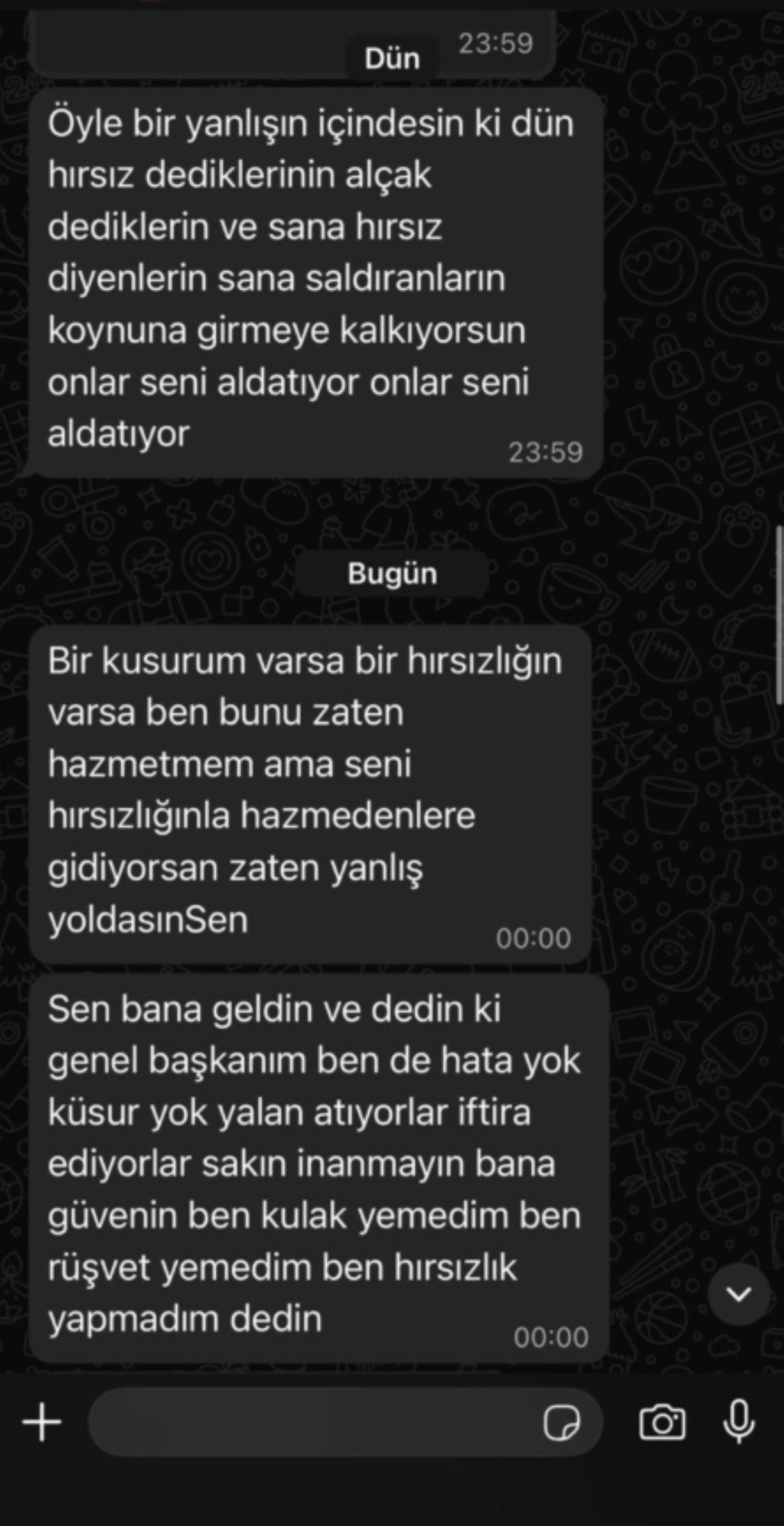 Özgür Özel'in Mesut Özarslan'a gönderdiği mesajların ekran görüntüleri ortaya çıktı! Suç duyurusunda bulunacak