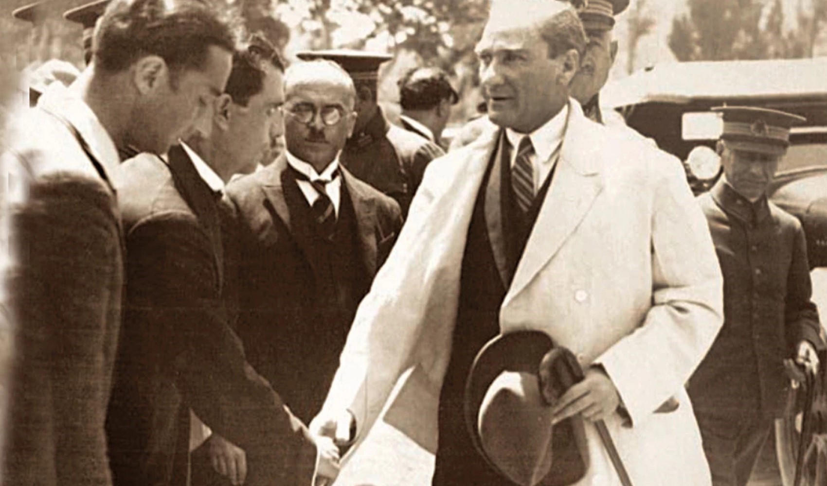 Efsane korkudan değil, minnetten doğar: Bir tarihsel yanılsamanın anatomisi