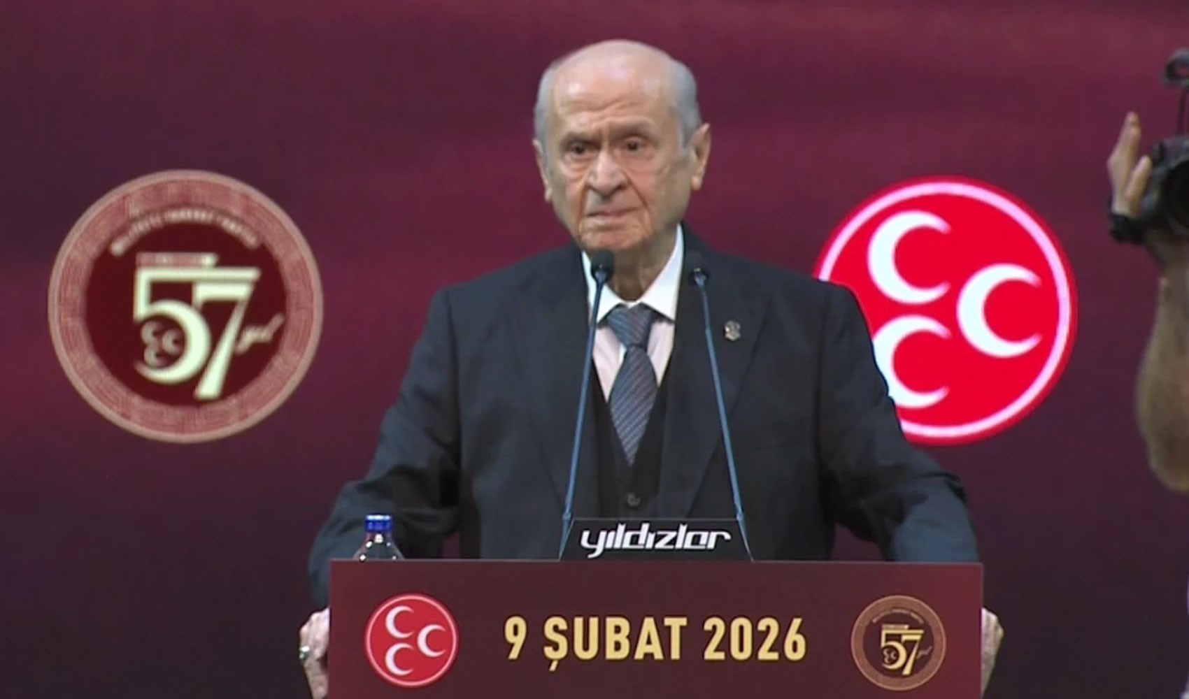 Bahçeli'den 'Cumhuriyet'i tartışmaya açmayın' çıkışı
