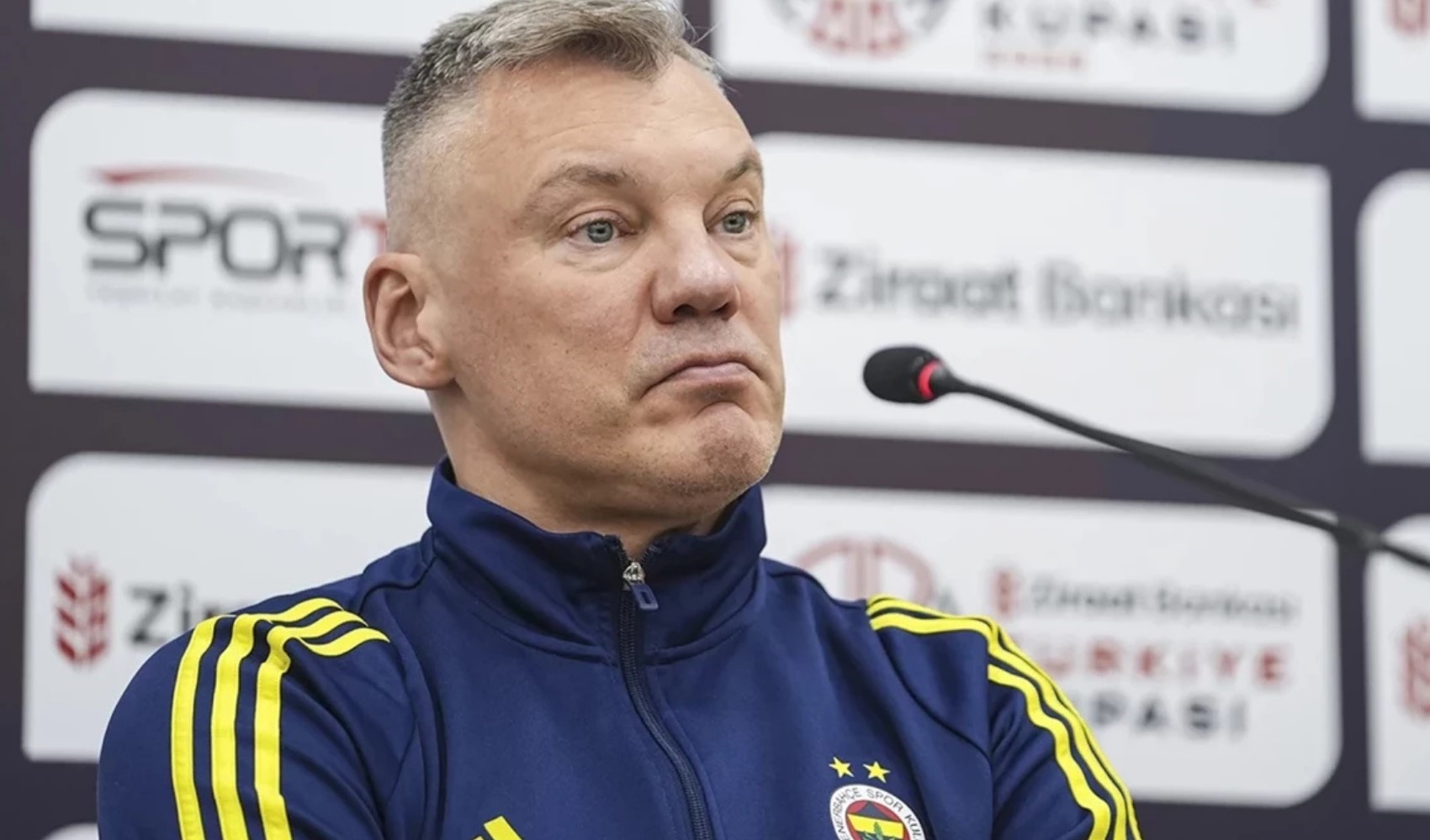 Fenerbahçe'de 4 isim askeri gerilimin ortasında mahsur kaldı