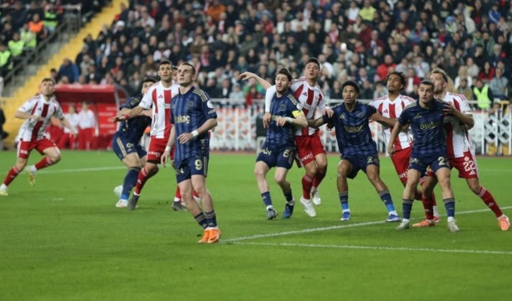 Fenerbahçe'den Antalya'da kritik puan kaybı