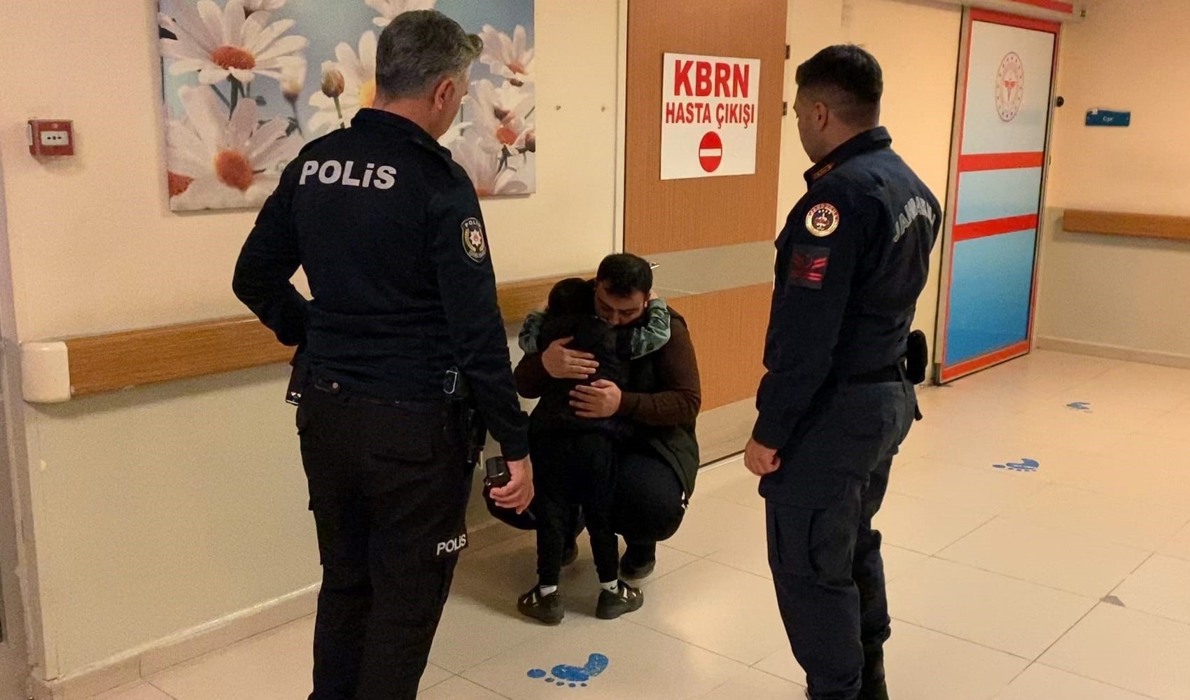 Babası hastanede tedavi olurken kaybolan çocuk için ekipler seferber oldu