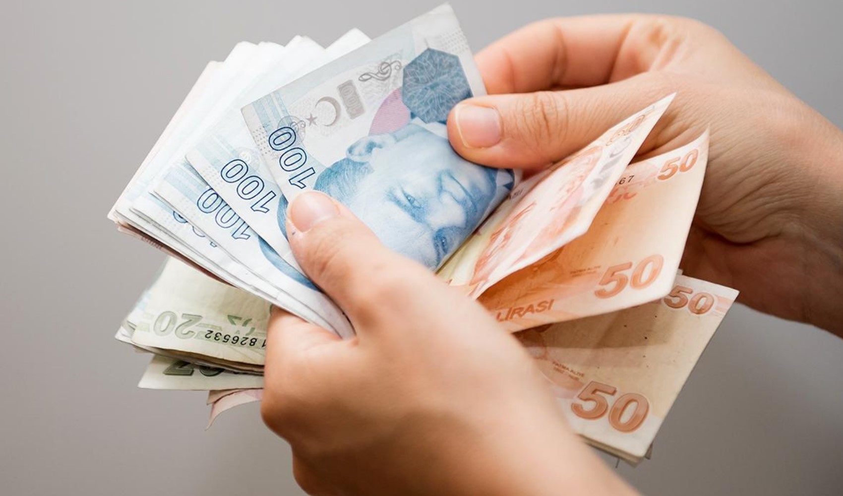 Emekli bayram ikramiyesi ödeme tarihleri belli oldu