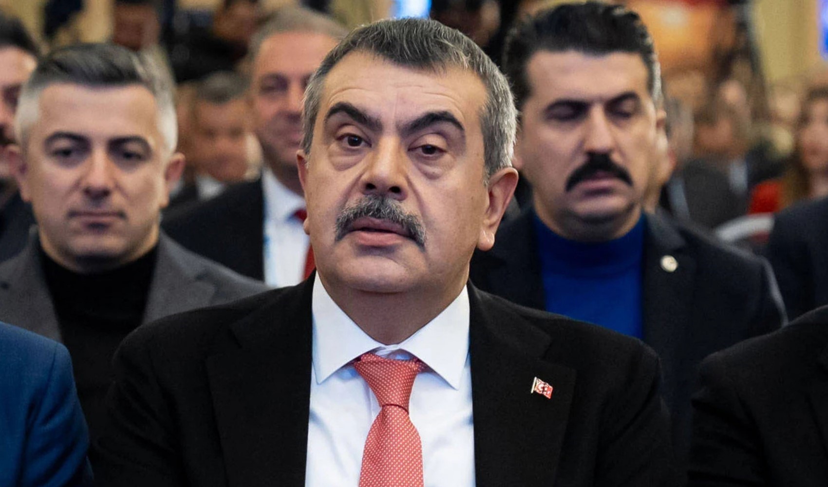 Zorunlu eğitim kısalabilir: Üniversite yaşı için yeni formül