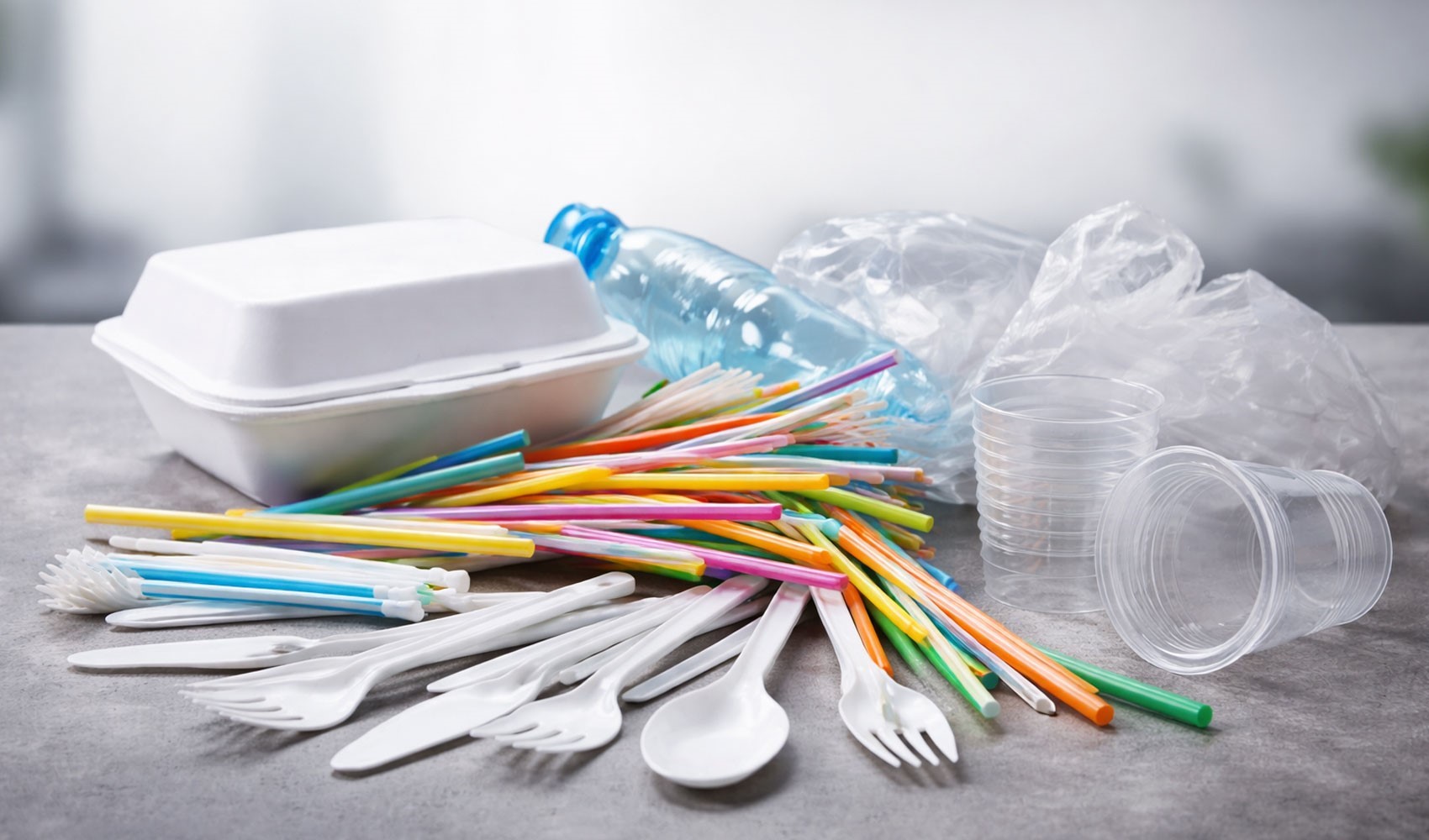 Tek kullanımlık plastiklere yasak kapıda