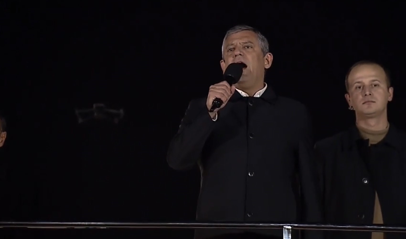 Özgür Özel'den 'bir avuç azınlık' kazanamayacak çıkışı