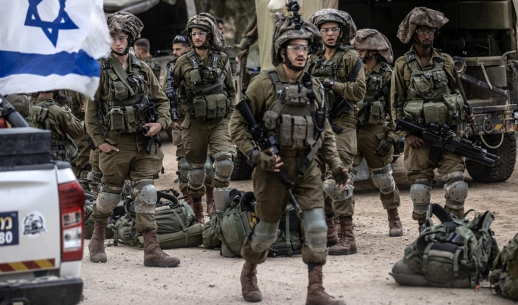 İsrail Lübnan'a kara harekatı başlattı