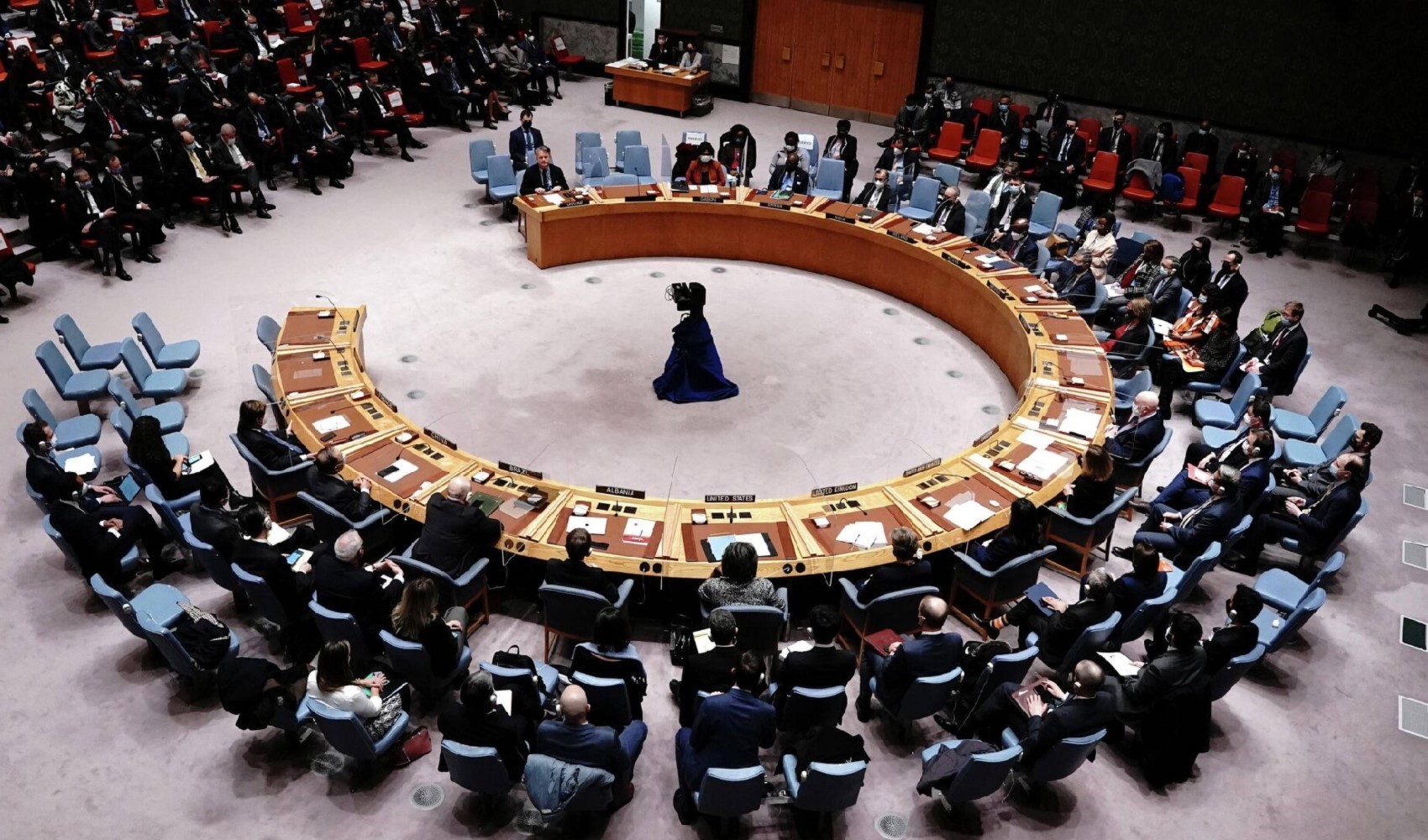 İran'ın kınandığı karar tasarısı BMGK'de kabul edildi