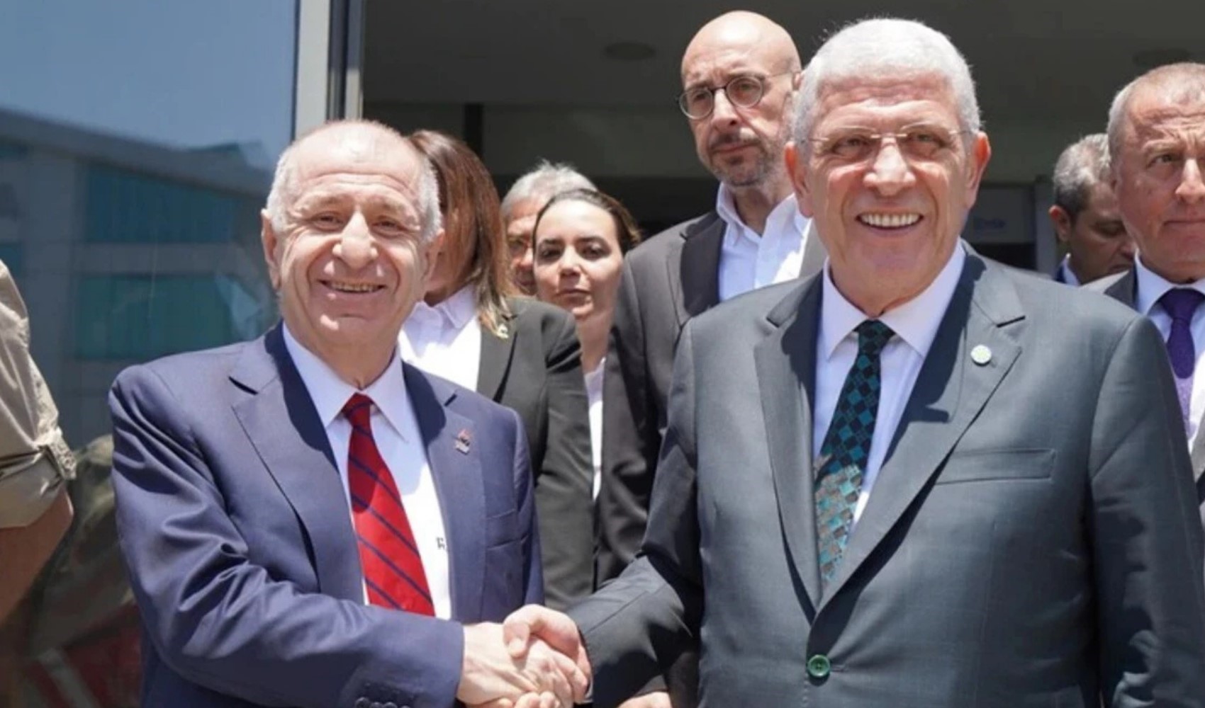 Özdağ'dan ittifak çağrısı geldi, gözler Dervişoğlu'na çevrildi!