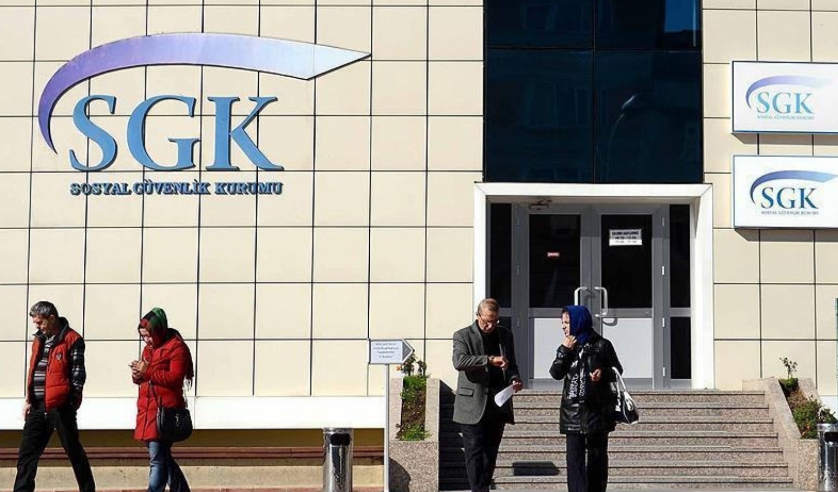 e-Devlet’teki 3 harf binlerce emeklinin maaşını kesti!