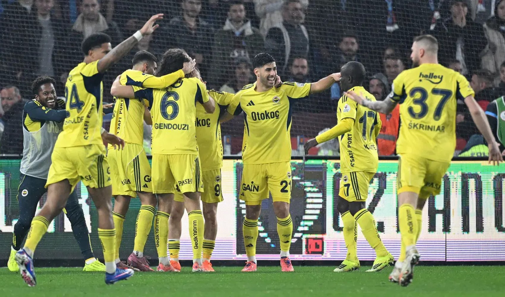 Fenerbahçe'de 6 eksik var, 5 oyuncu sınırda