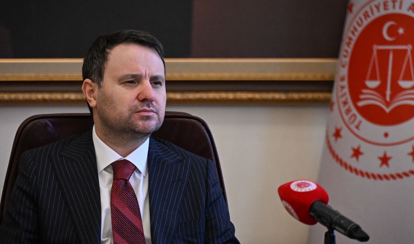 Bakan Gürlek: 10 yılı doldurmayan bir hakim, ticaret mahkemesi başkanı olmayacak