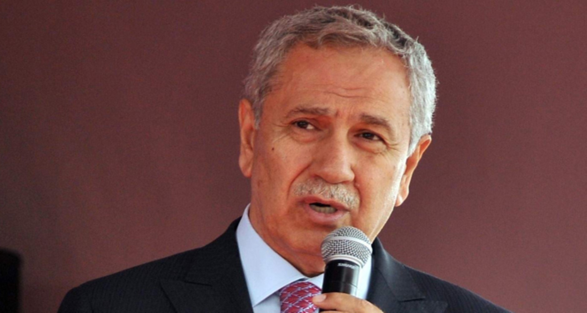 Bülent Arınç, Özgür Özel'le görüşmesinin detaylarını anlattı: Özgür Özel'e yol haritası mı çizdi?