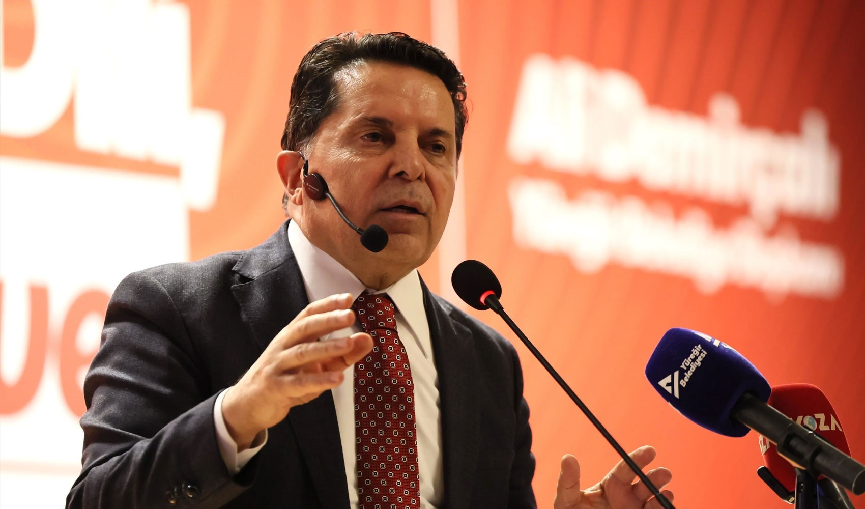 Esenyurt'ta maaş krizi: Ahmet Özer kayyuma açtığı davayı kazandı