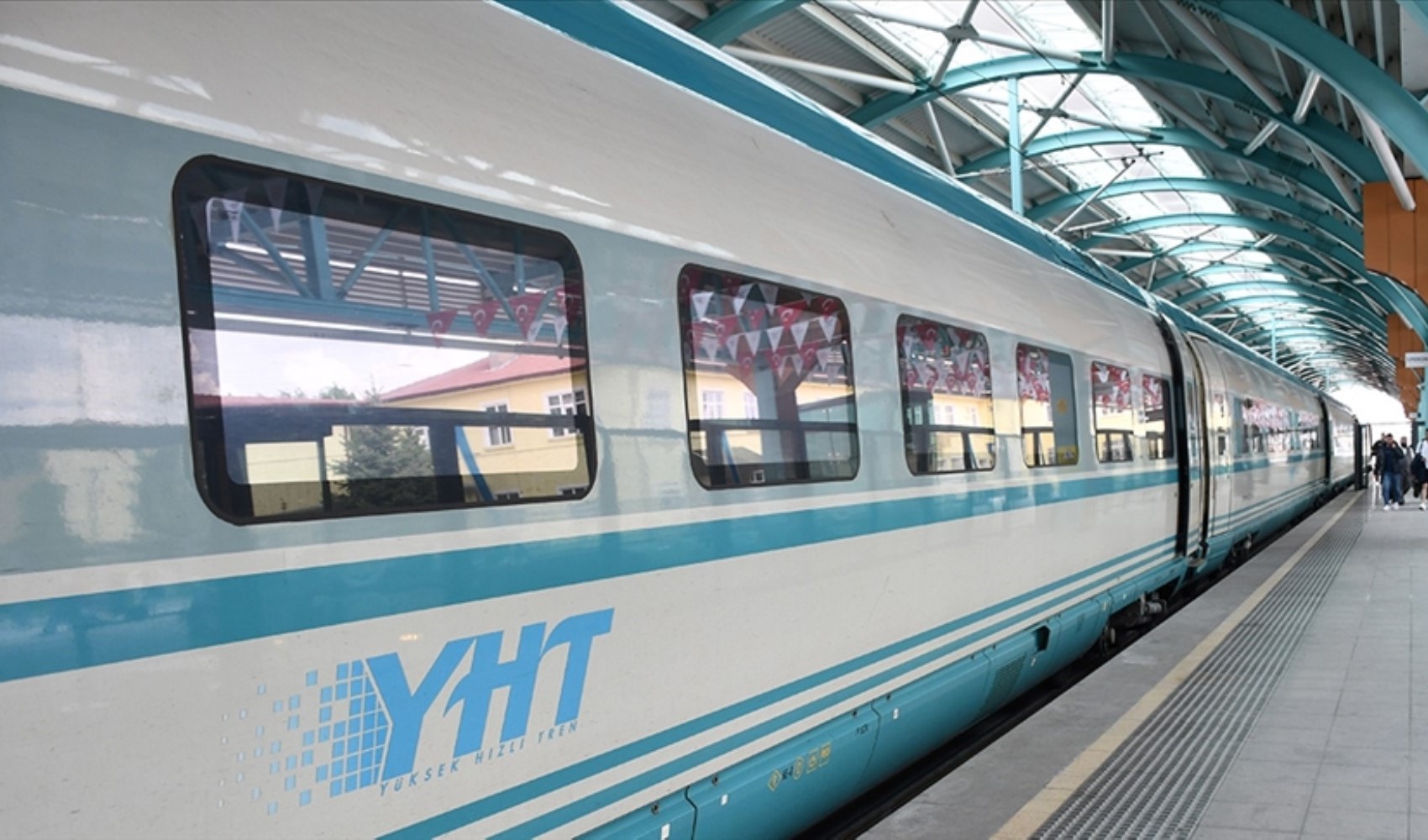 4 saatlik yolu 1,5 saate düşürecek hızlı tren geliyor