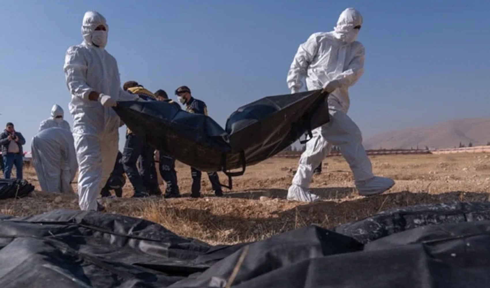 Trovata una fossa comune in Siria!