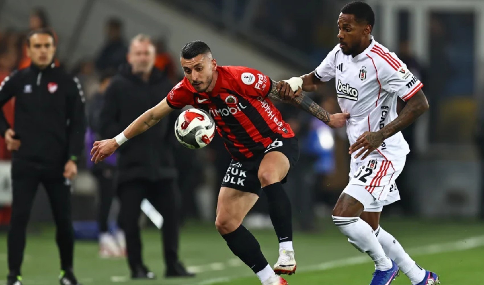 Beşiktaş derbi sonrası moral buldu