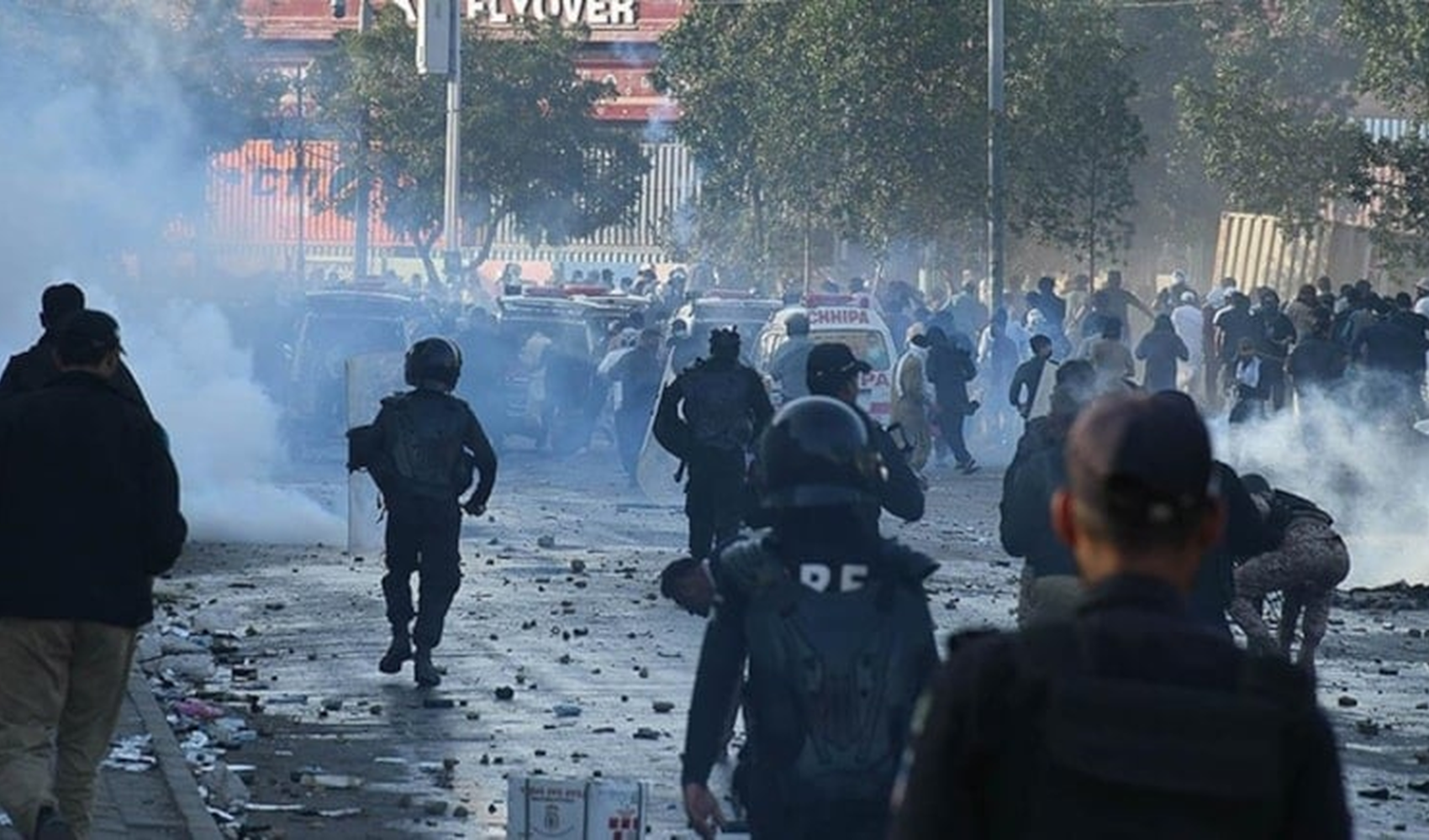 Pakistan'dan Afganistan'a yeni hava saldırısı