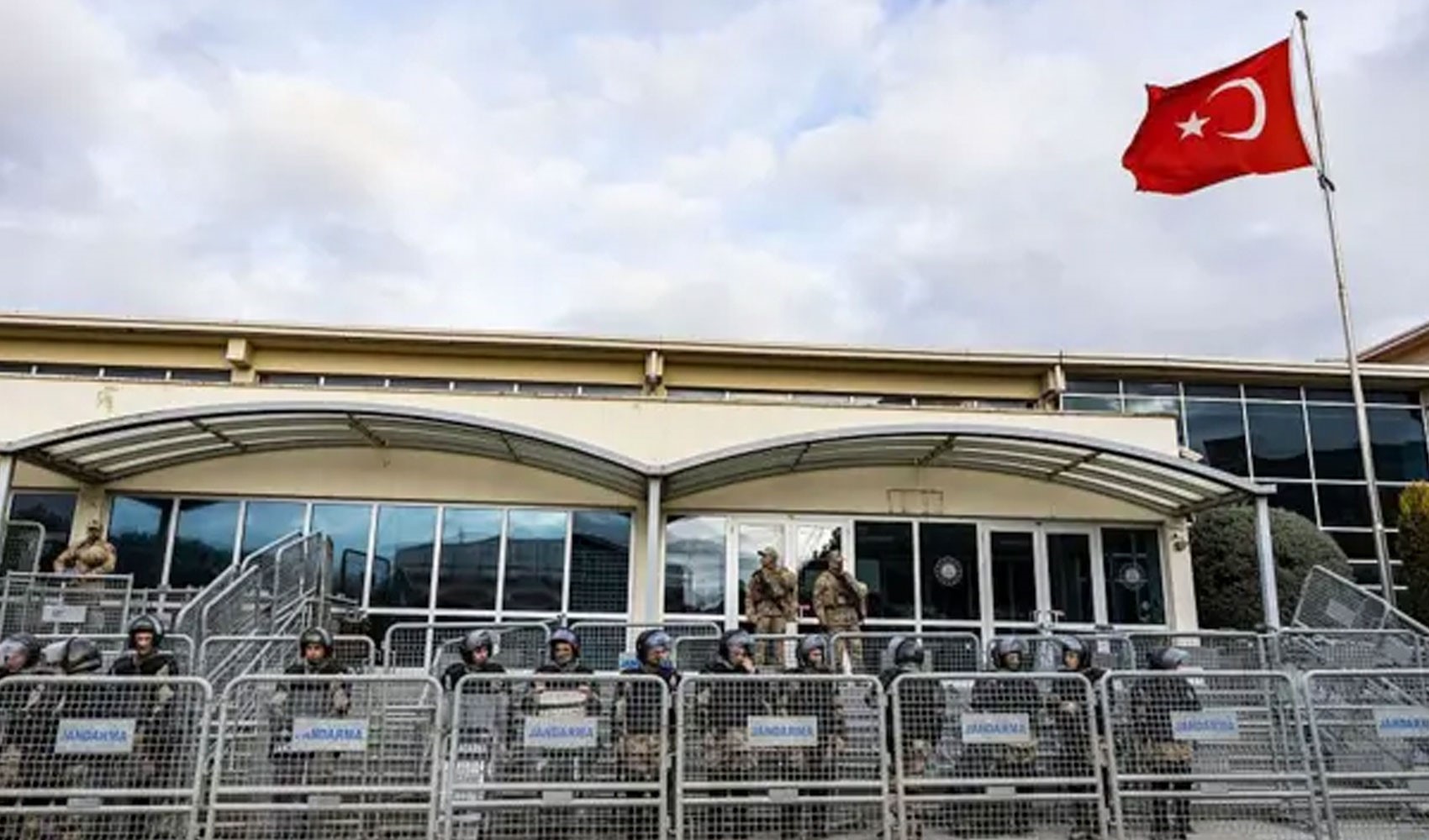 İBB davasında mahkemeden tartışma yaratacak talep!