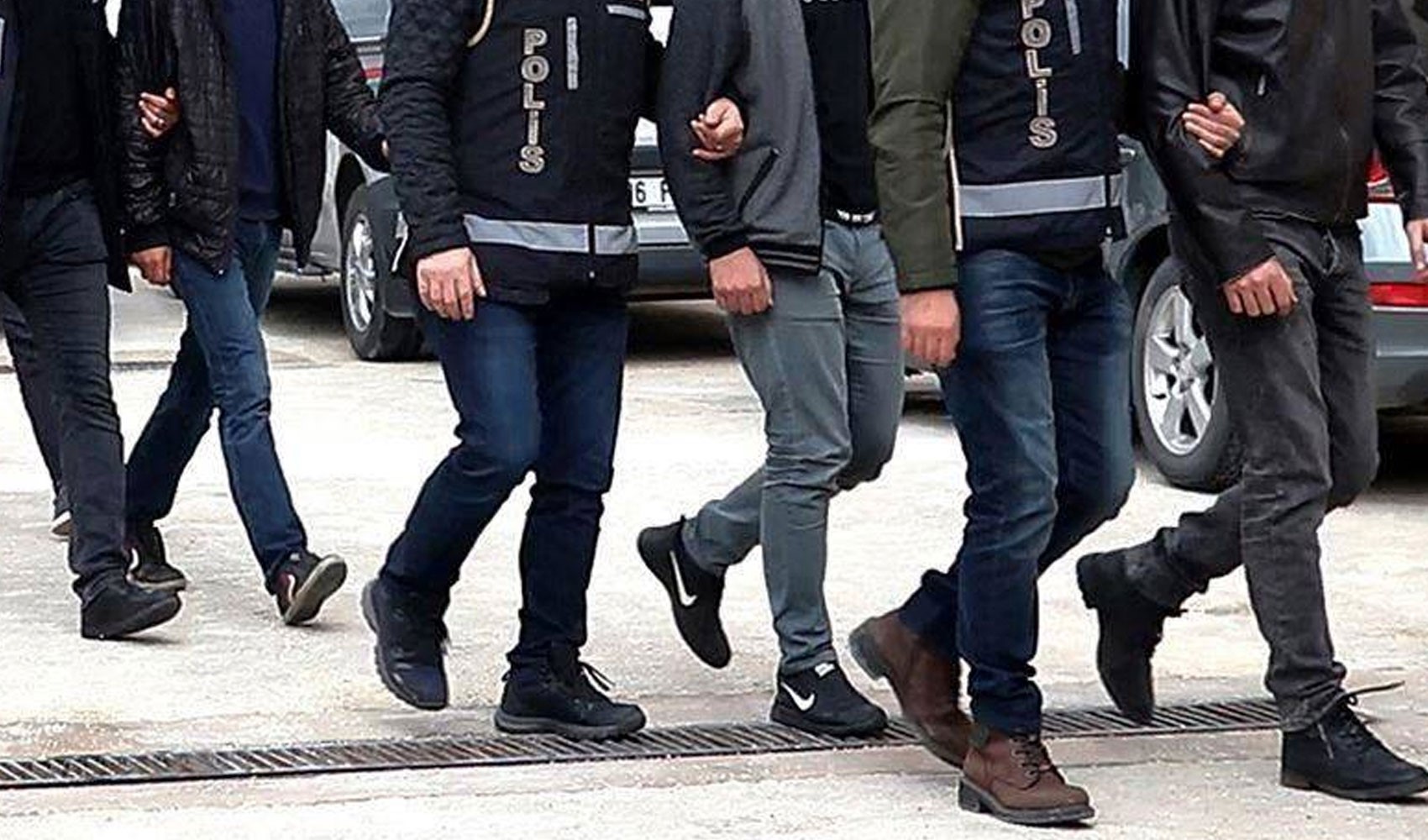 Cezaevine uyuşturucu sokmaya çalışanlar yakalandı!