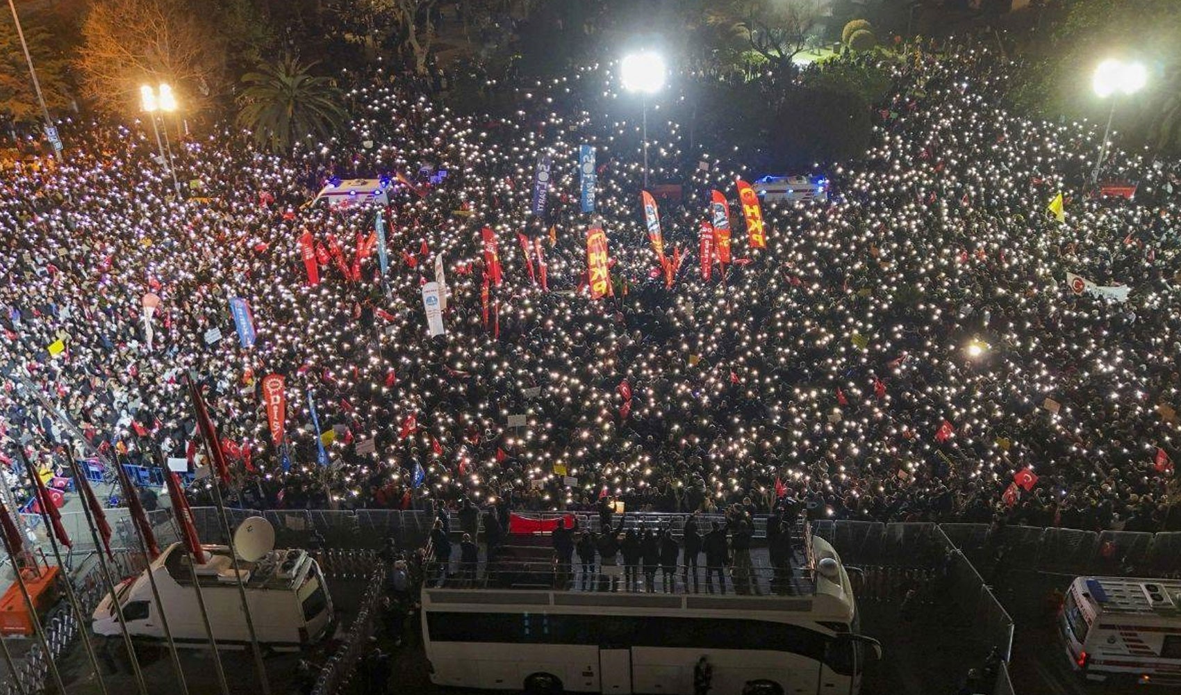 CHP'nin Saraçhane mitingi öncesi bazı yollar trafiğe kapatılıyor
