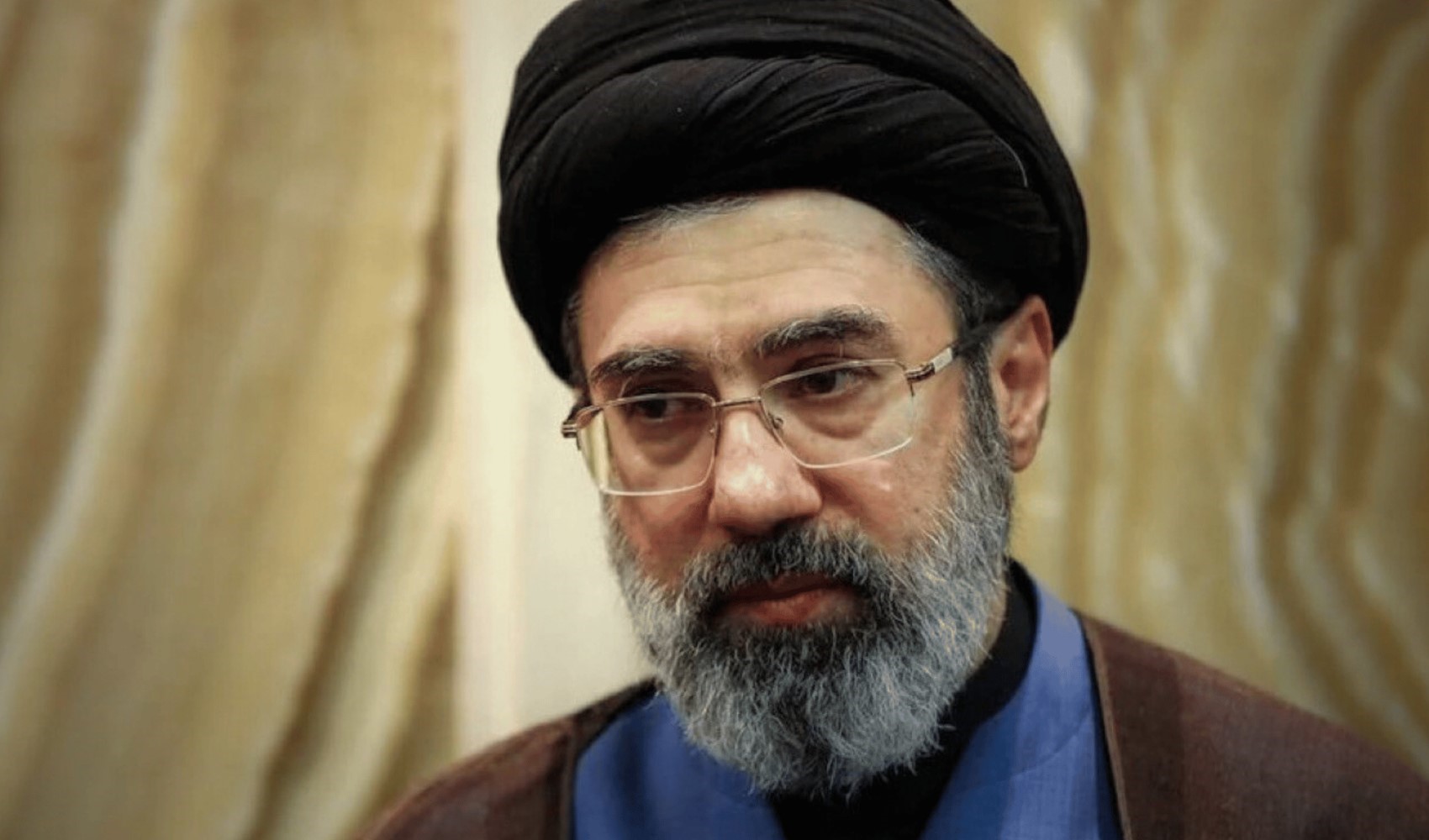 İran Dini Lideri Hamaney’den Laricani için taziye mesajı