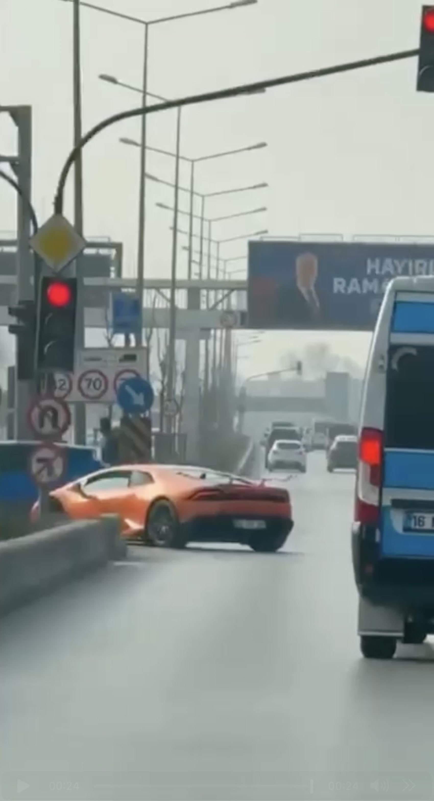 Lamborghini ve Ferrari sürücülerine 100 bin TL ceza
