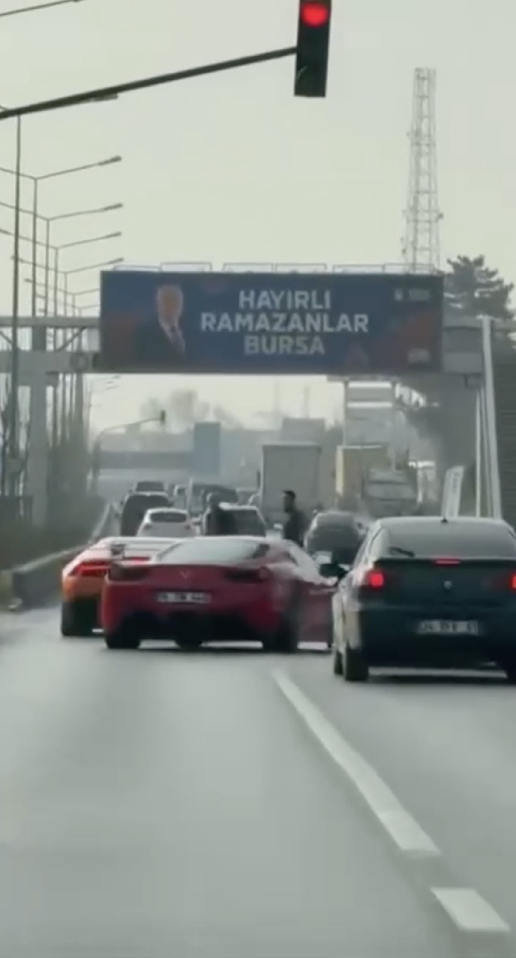 Lamborghini ve Ferrari sürücülerine 100 bin TL ceza