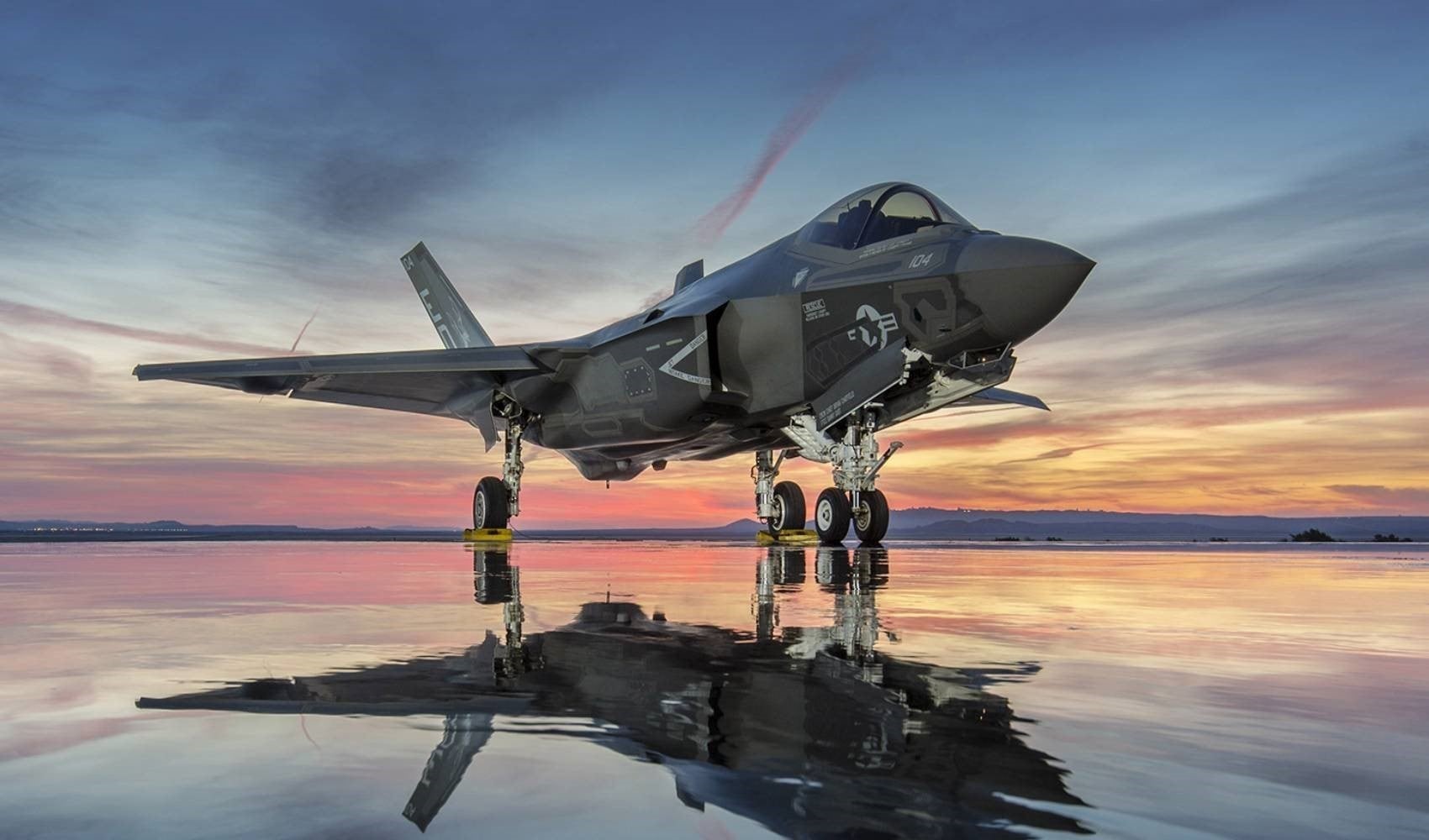 İran Devrim Muhafızları Ordusu: ABD'ye ait F-35 vuruldu, ciddi hasar aldı