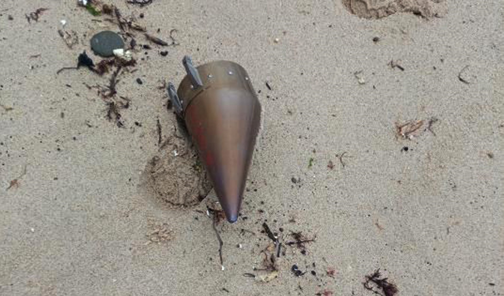 Çatalca'da kıyıya vuran füze başlığı imha edildi