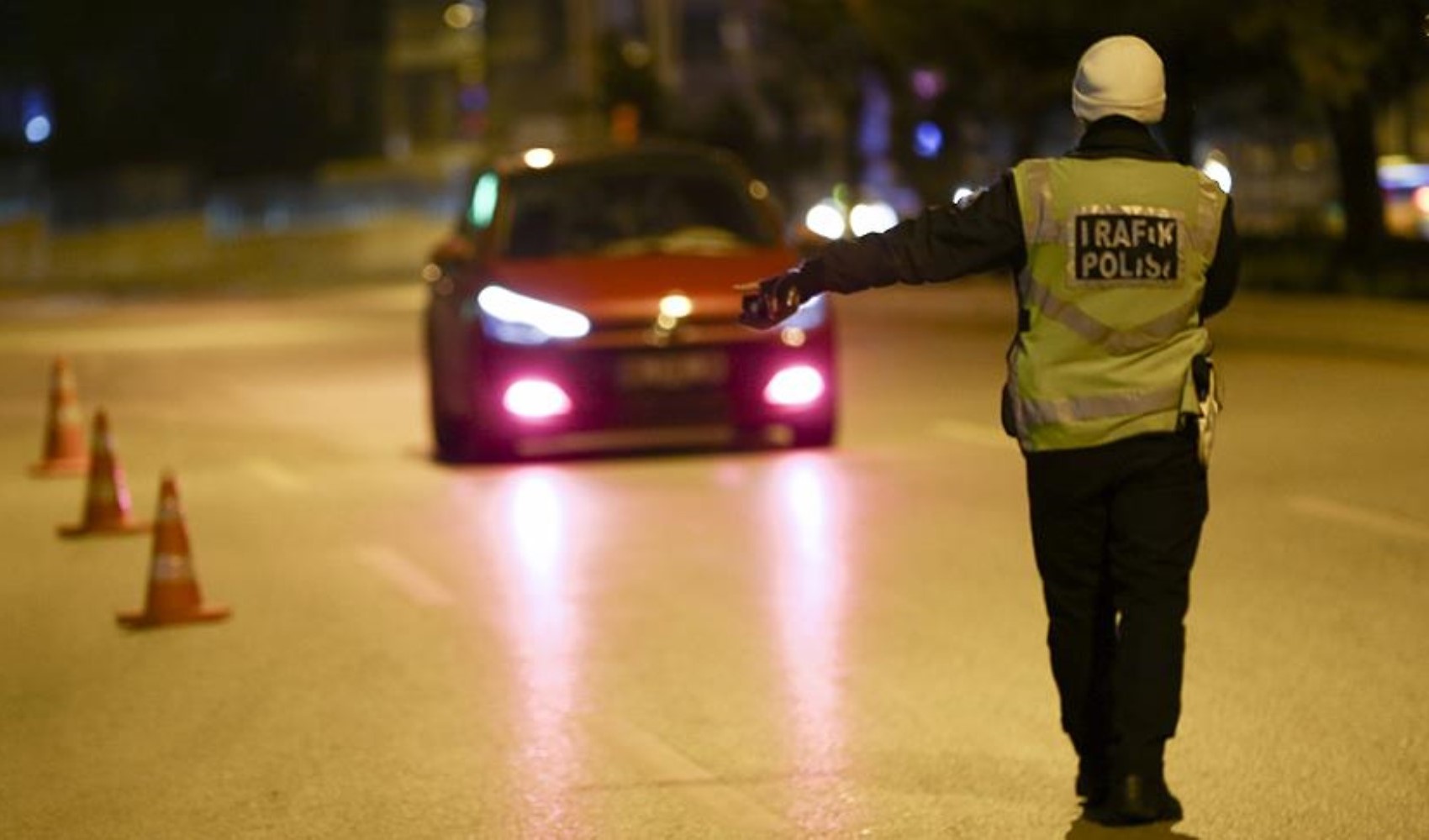 Alkolmetreyi üflemeyi reddeden sürücüye 150 bin TL para cezası