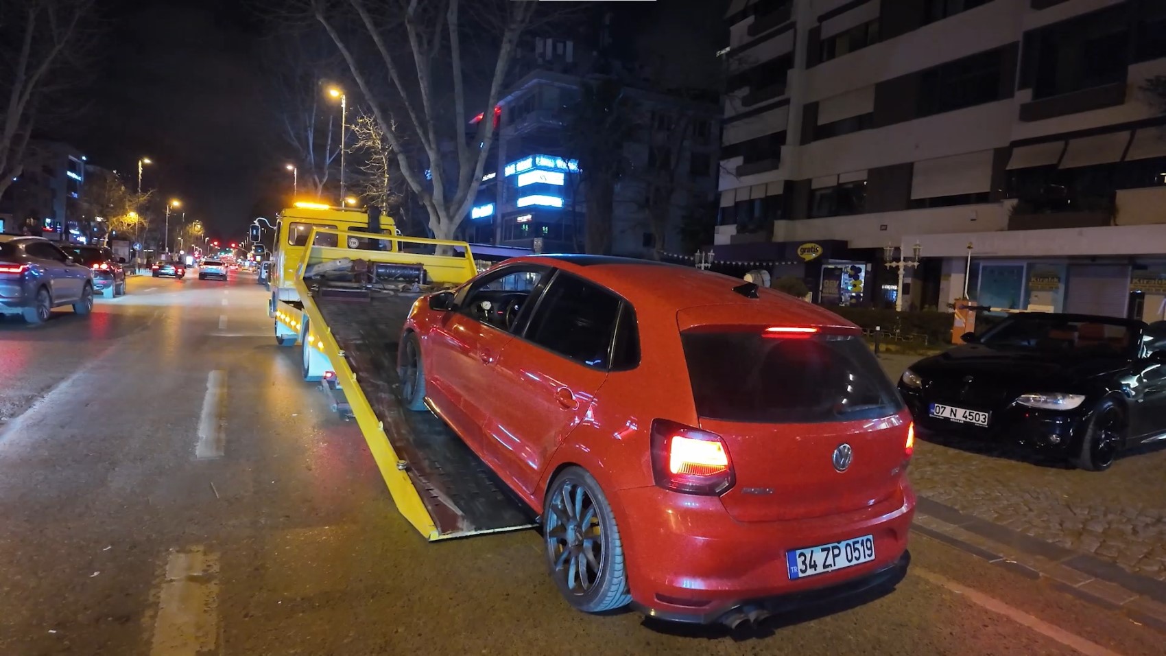 Egzoz sistemi mevzuata aykırı araç 30 gün trafikten men edildi