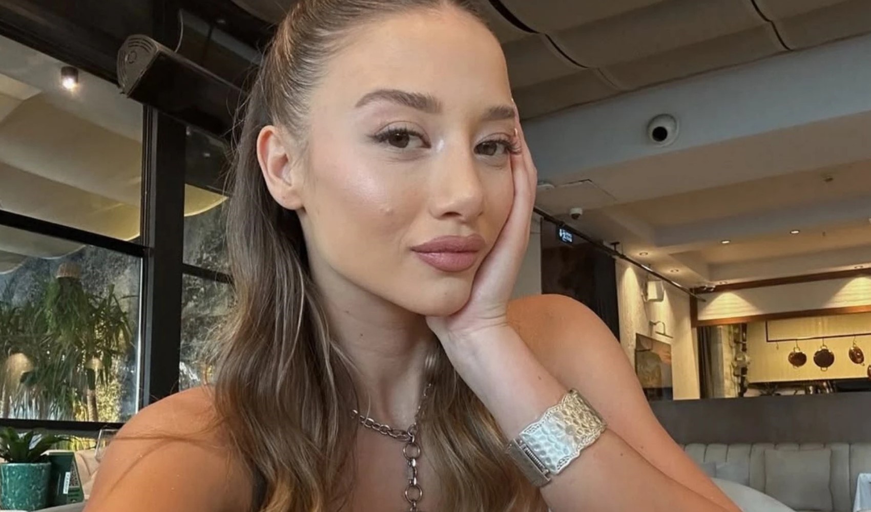 Aleyna Kalaycıoğlu gözaltına alındı