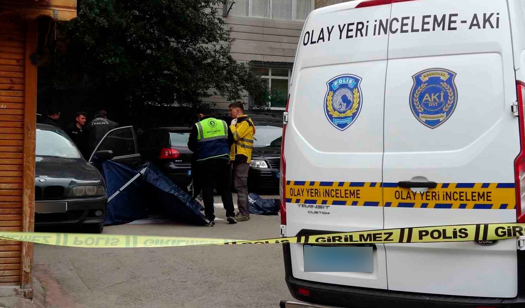 YRP'li başkanın kardeşi otoparktaki araçta ölü bulundu