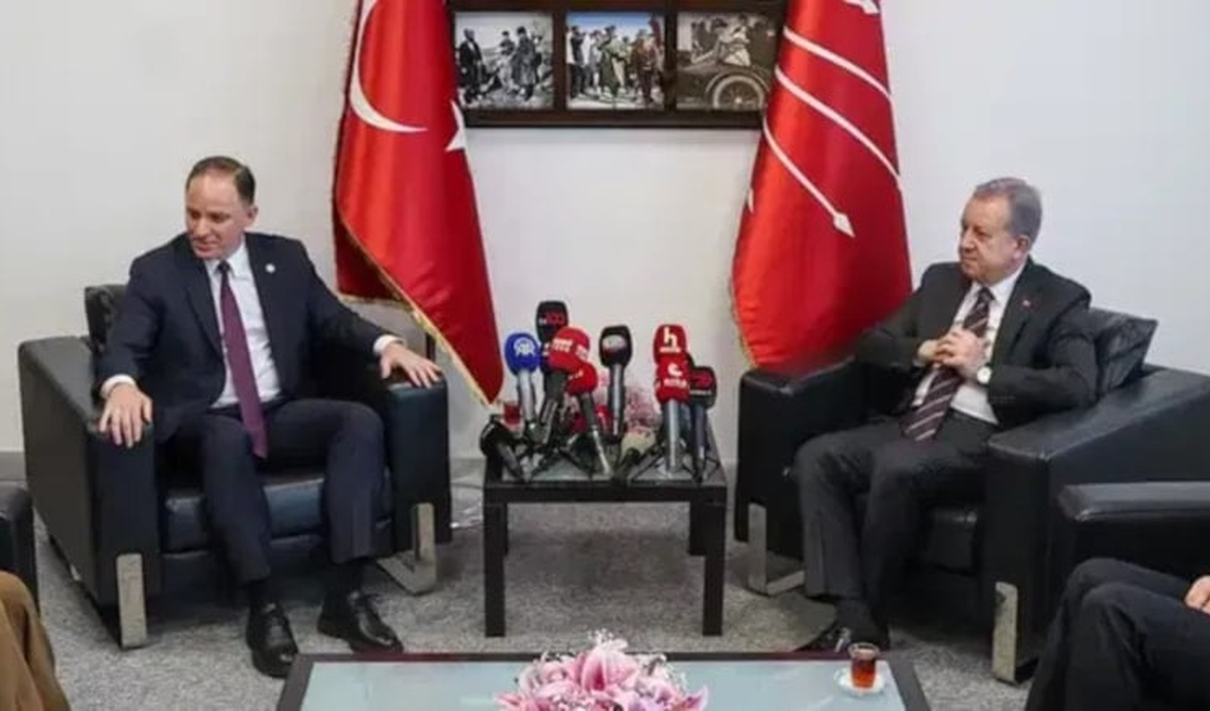 CHP ile MHP'nin bayramlaşmasında İmamoğlu-Türkeş diyaloğu