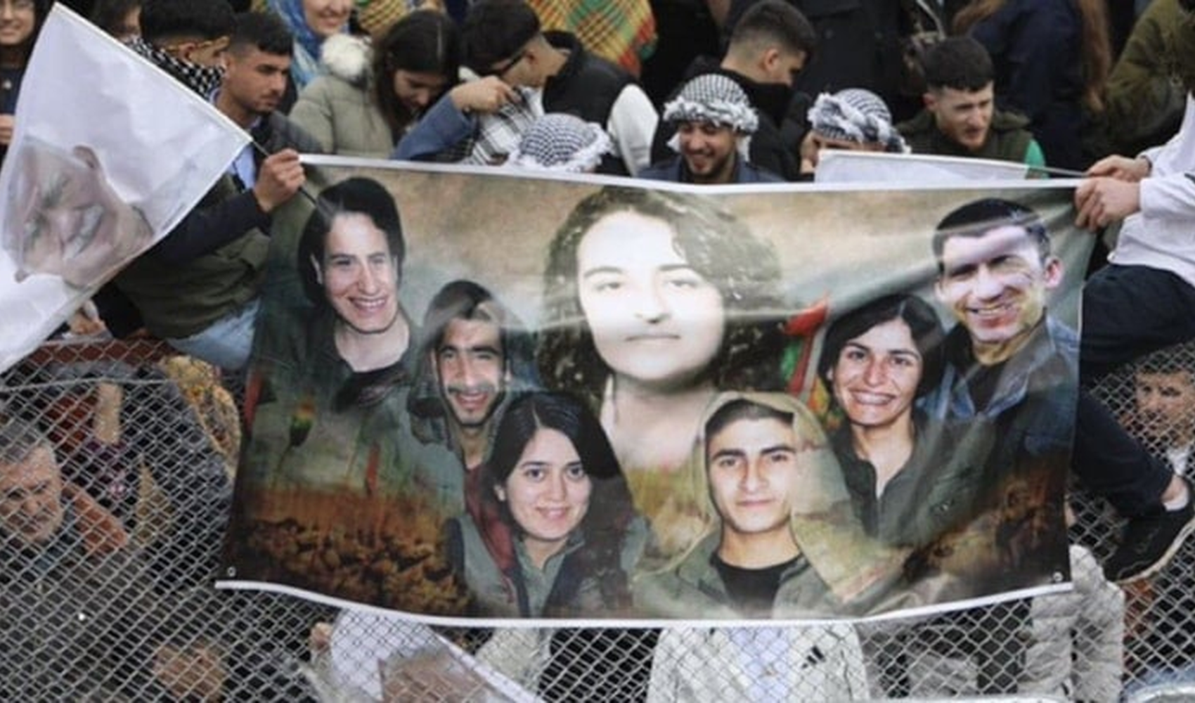 Diyarbakır’daki Nevruz kutlamasında skandal görüntü