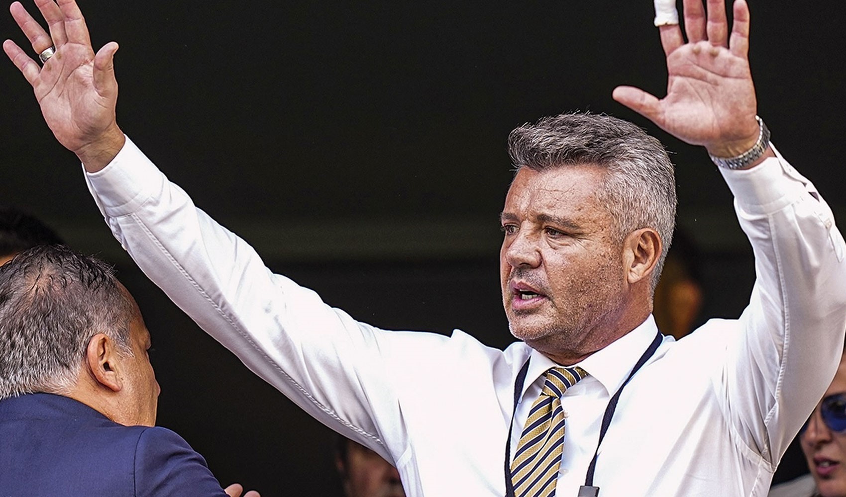 Fenerbahçe eski golcüsünü getiriyor!