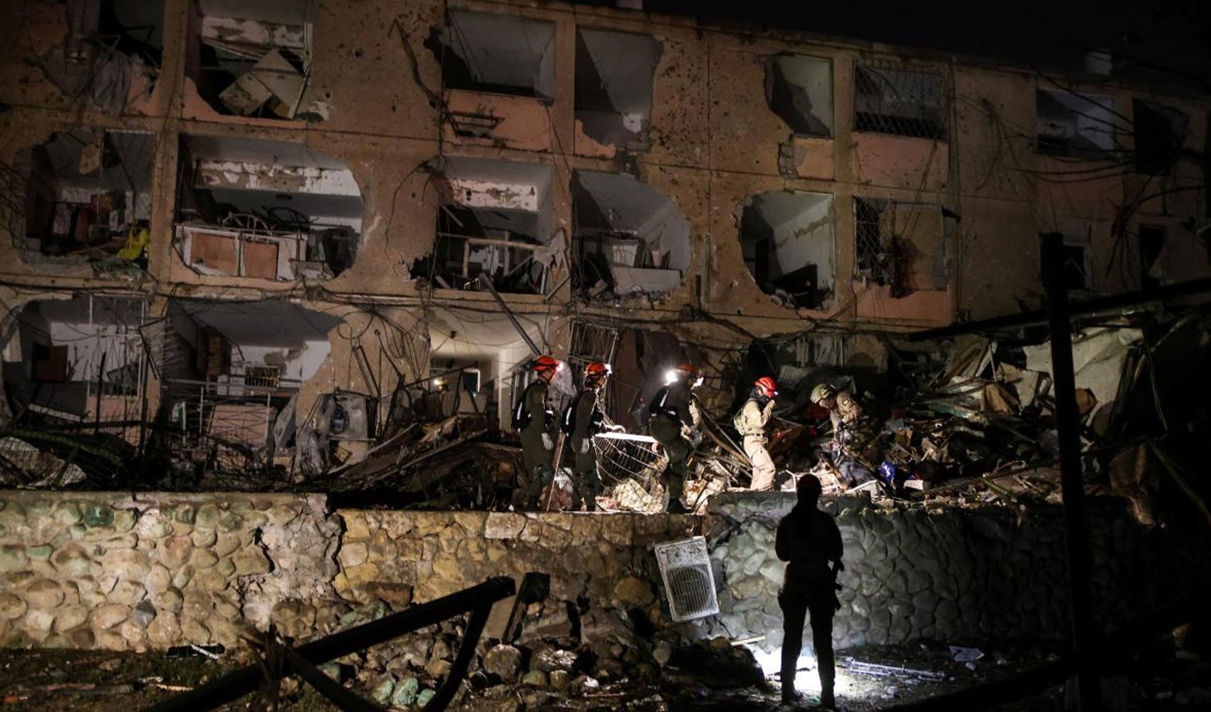 İran İsrail'in 5 kentini vurdu: 200'den fazla ölü ve yaralı var