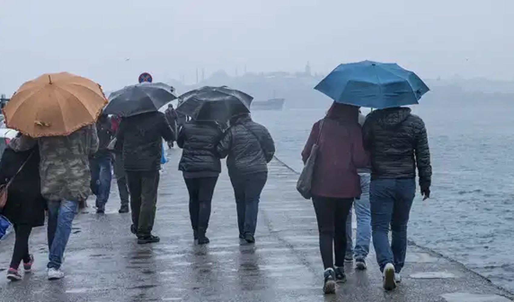 Meteoroloji'den 10 kente sarı kodlu uyarı: Kuvvetli sağanak geliyor! İşte il il 22 Mart Pazar hava durumu...