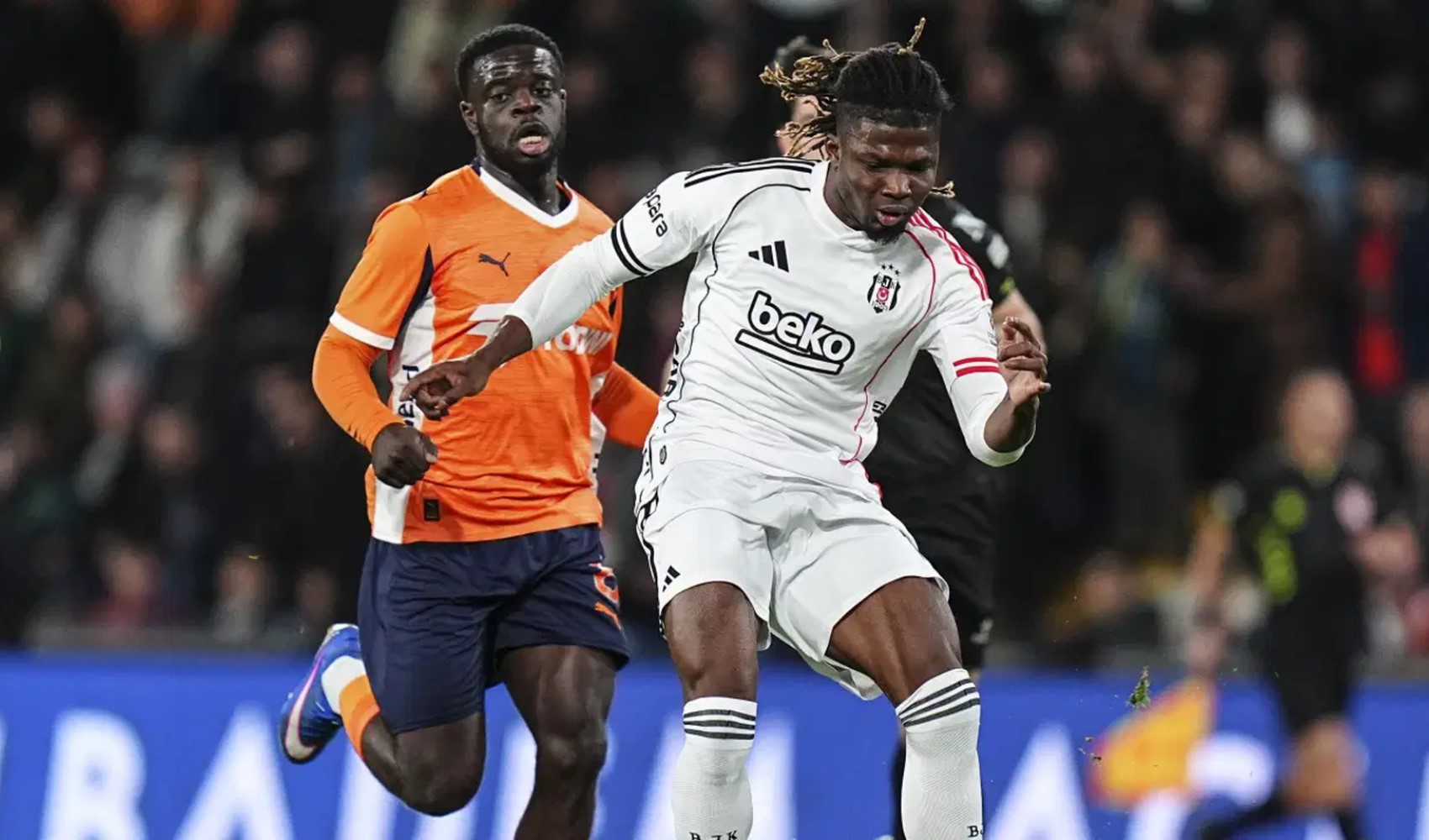 Beşiktaş’ta El Bilal Toure şoku